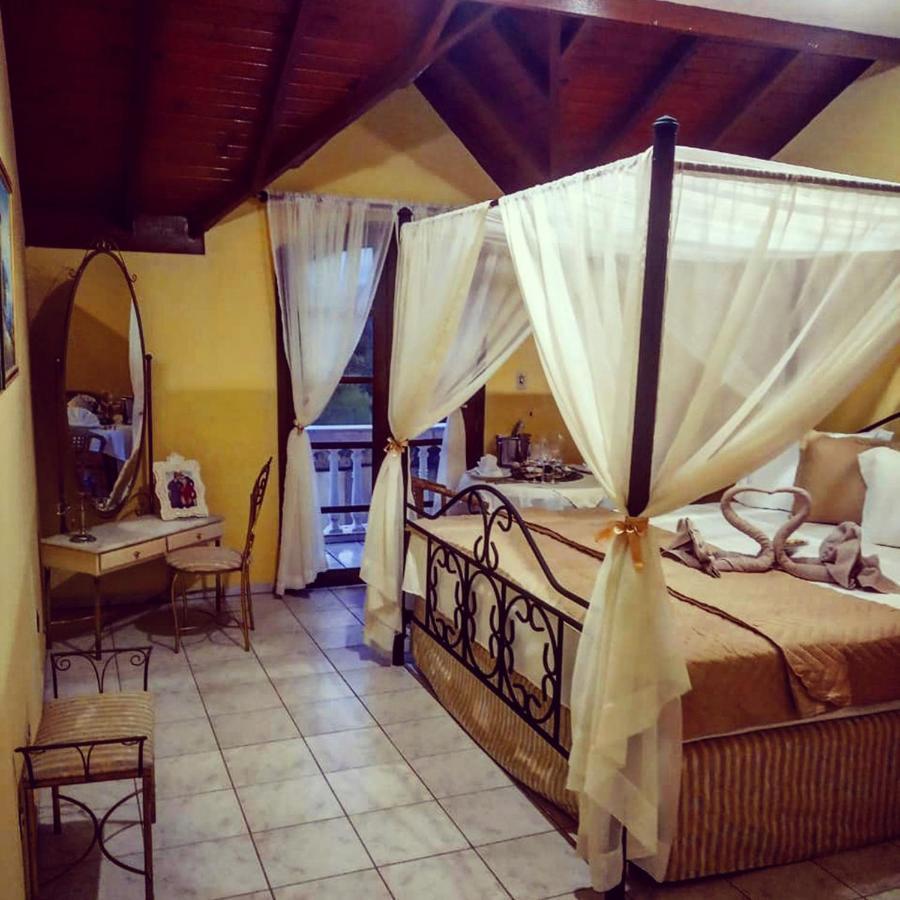 Hotel Velha Corte Sao Jose dos Pinhais Ngoại thất bức ảnh